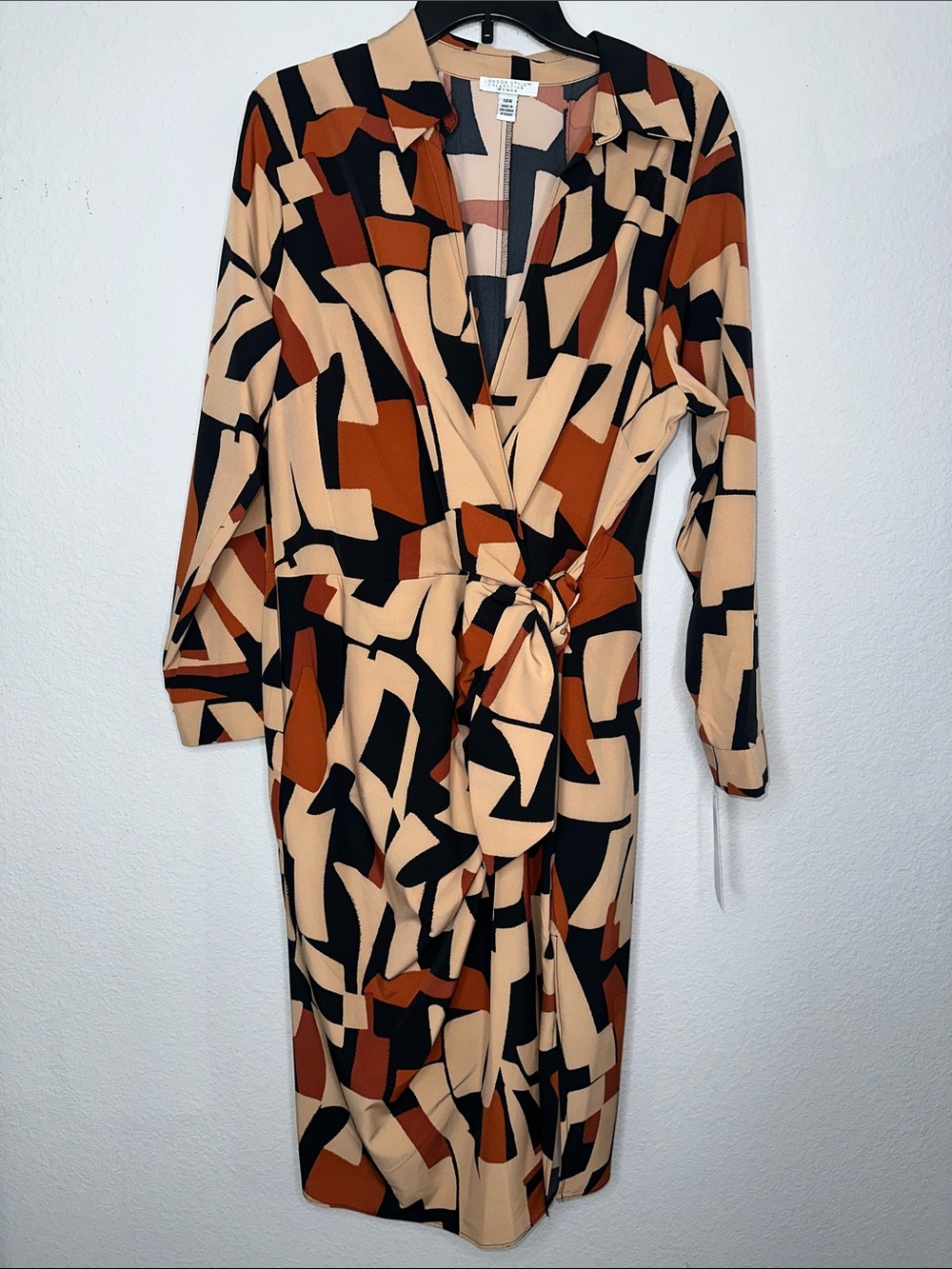 London Times Abstract Wrap Midi Dress in Beige, Rust & Black